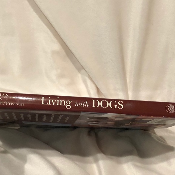 🐶 HOST PICK🐶 9 1/2 x 12 in LIVING WITH DOGS Coffee Table Book - Picture 12 of 12